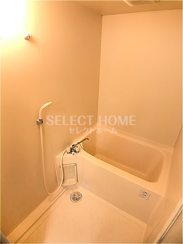 バス・シャワールーム　ゆったり過ごせるお風呂です同型タイプ