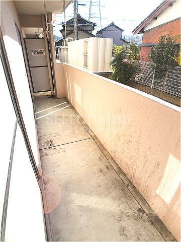 バルコニー　お洗濯にも便利なバルコニー付き同型タイプ