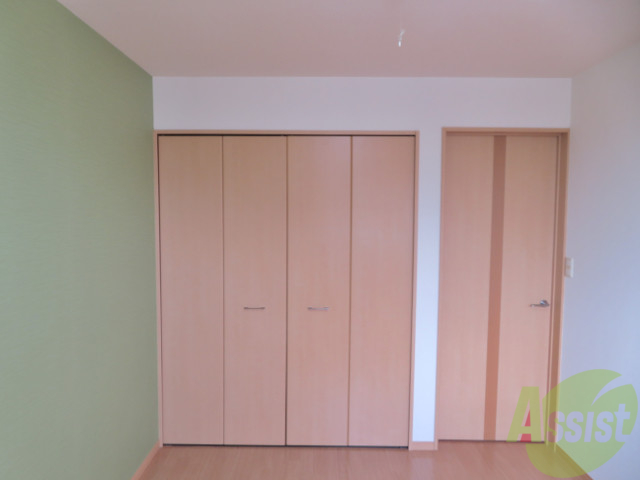 収納　収納はクローゼットです。荷物などはこちらにどうぞ。