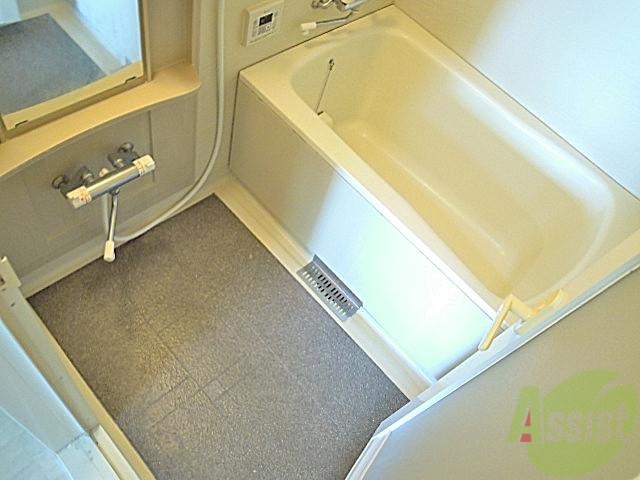 バス・シャワールーム　ゆったりとしたお風呂でゆっくり半身浴とかもできそうですね～。