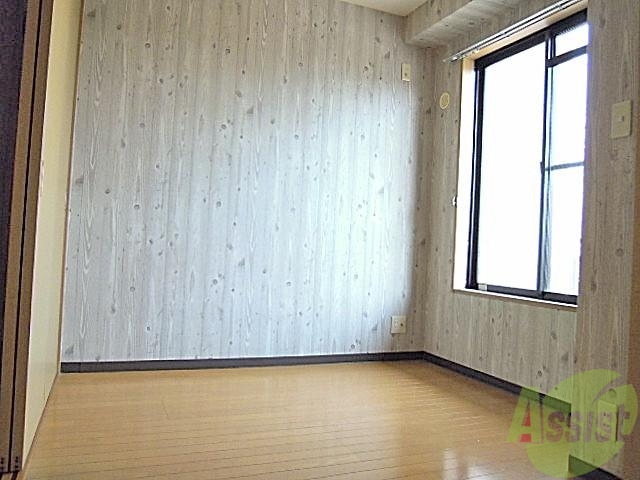 その他部屋・スペース　壁紙が可愛くて落ち着いた雰囲気の寝室ですね。ゆっくり寝れそ～