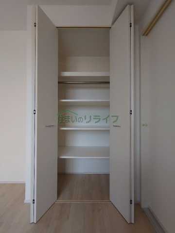 収納　レジディア上落合