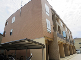 建物外観　オーセンティックIII　外観