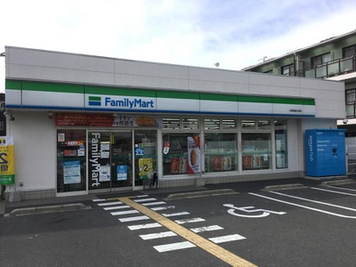 コンビニ　ファミリーマート 大東南楠の里店（コンビニ）まで601m
