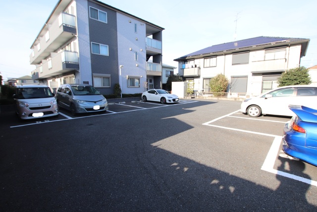 駐車場　【空要確認】敷地内駐車場
