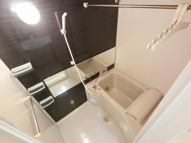 バス・シャワールーム　換気暖房乾燥機付浴室