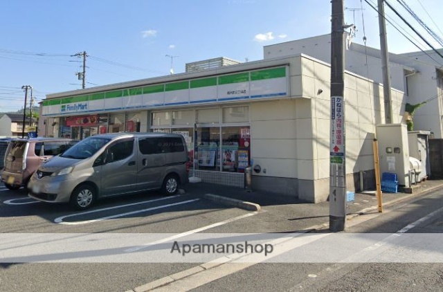 コンビニ　ファミリーマート楠木町三丁目店（コンビニ）まで496m