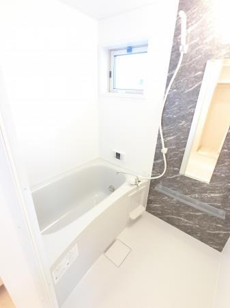 バス・シャワールーム　ゆったりとくつろげるバスルーム（＊^_^＊）