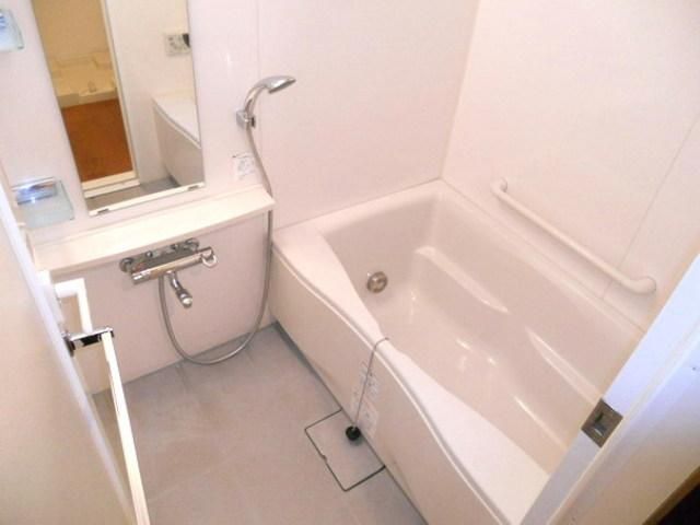 バス・シャワールーム　★追焚き・浴室乾燥付きのお風呂★