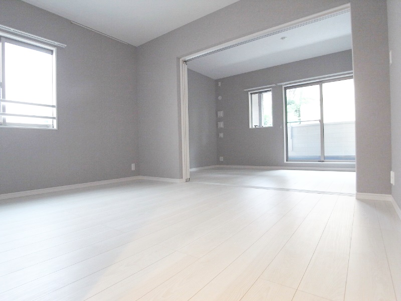 居室・リビング　開放感のあるゆったりとしたお部屋です♪