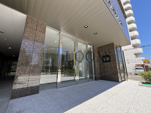 エントランス　リーガル西長堀II　エントランス