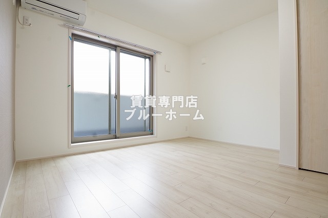 居室・リビング　7.6帖の洋室！