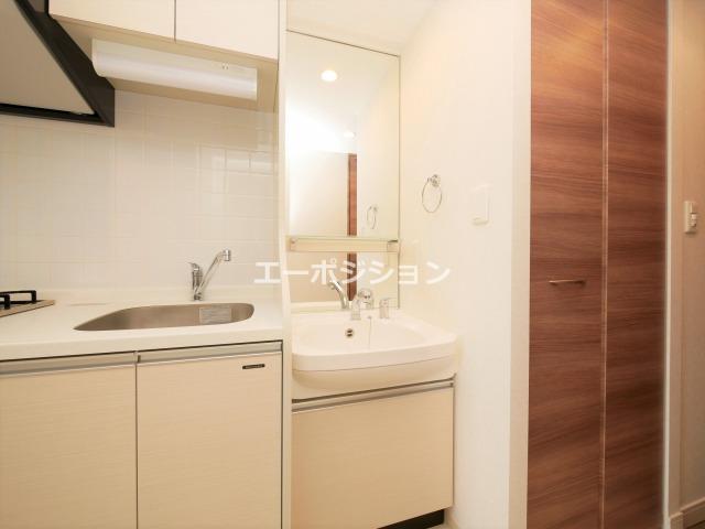 洗面設備　プレサンス難波幸町