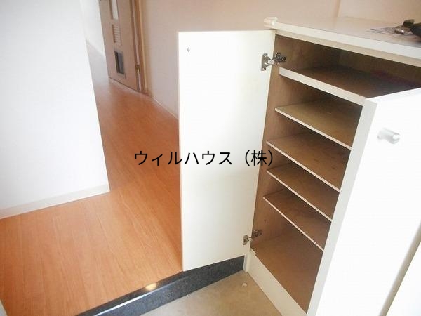 玄関　シューズボックス！