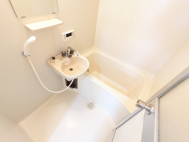 バス・シャワールーム　★★お風呂は嬉しい追焚機能付きです♪★★