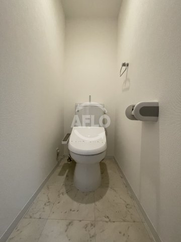 トイレ　ルクレ阿波座レジデンス　トイレ