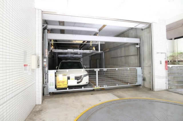 駐車場　※参考写真