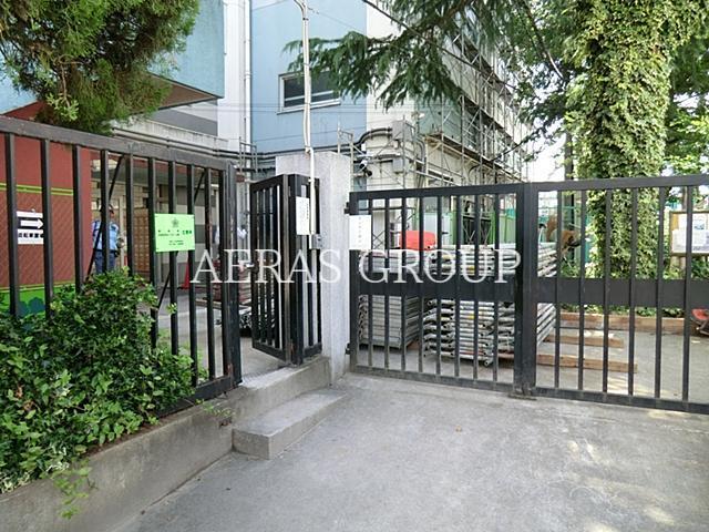 中学校　杉並区立中瀬中学校（中学校）まで288m