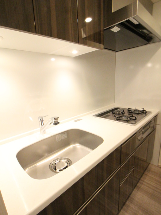 キッチン　同マンション反転タイプ。