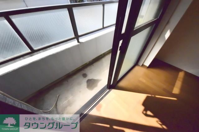 バルコニー　日当たり良好のバルコニーです