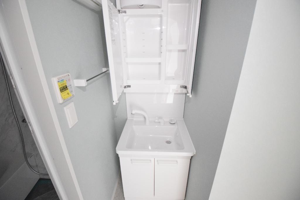 洗面設備　洗髪洗面化粧台