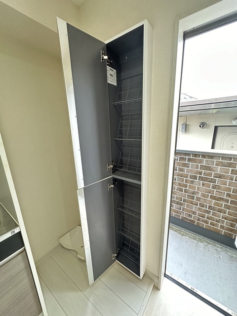 玄関　★同施工別建物の参考写真です★