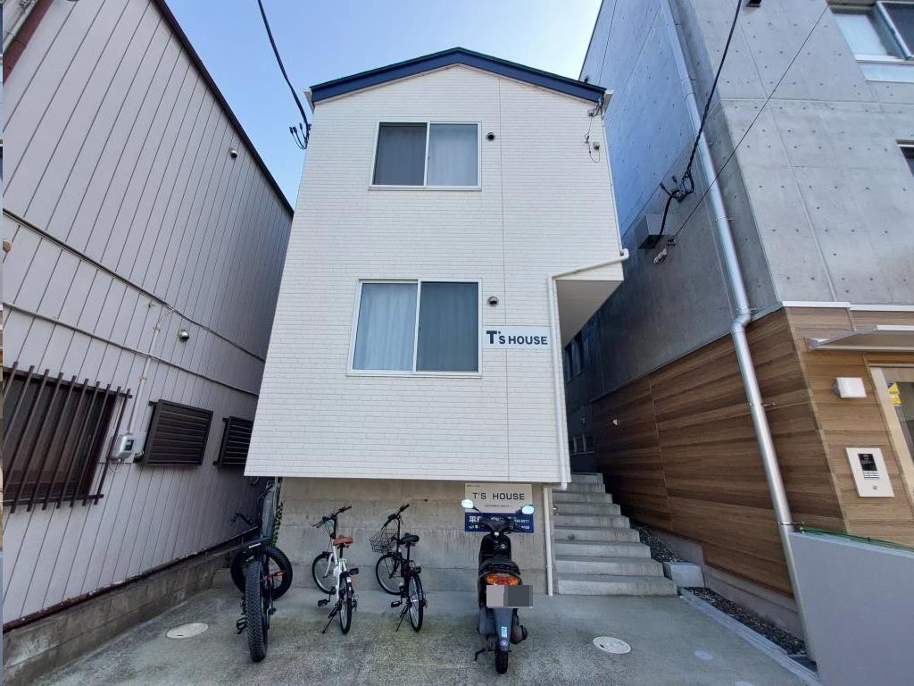 建物外観　「Ｔ’Ｓ　ＨＯＵＳＥ」外観写真