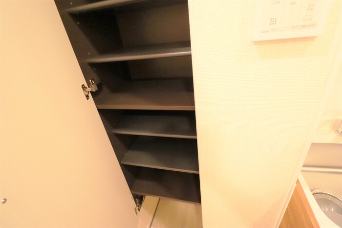 玄関　玄関のシューズボックス