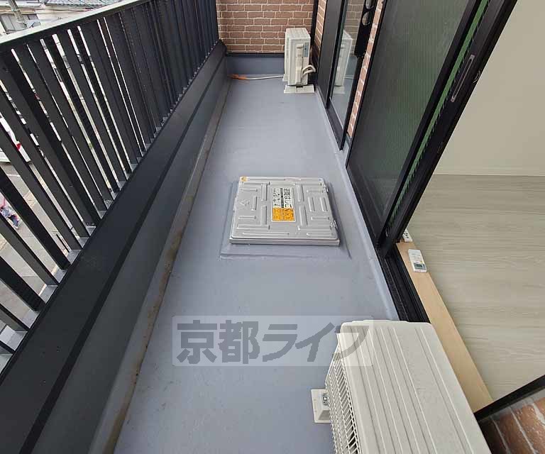 バルコニー　十分なスペース・日当たり・通風を確保したバルコニーです。