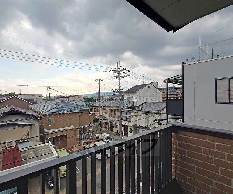 眺望　十分なスペース・日当たり・通風を確保したバルコニーです。