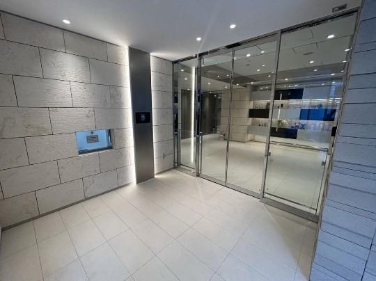 エントランス　エントランス