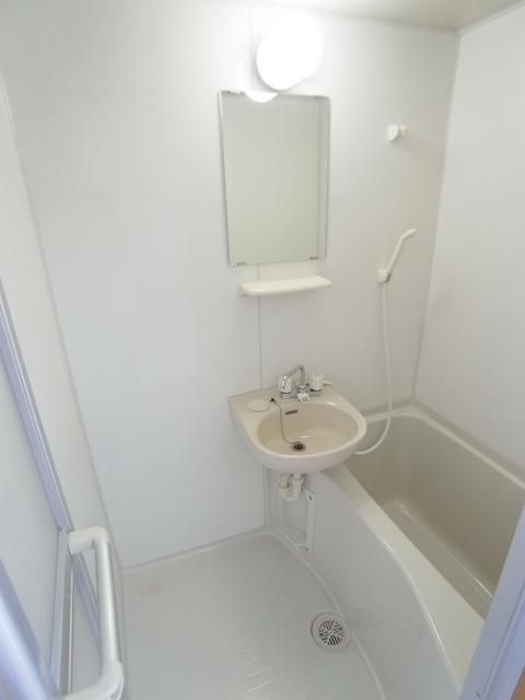 バス・シャワールーム　ゆったり爽快バスタイム♪