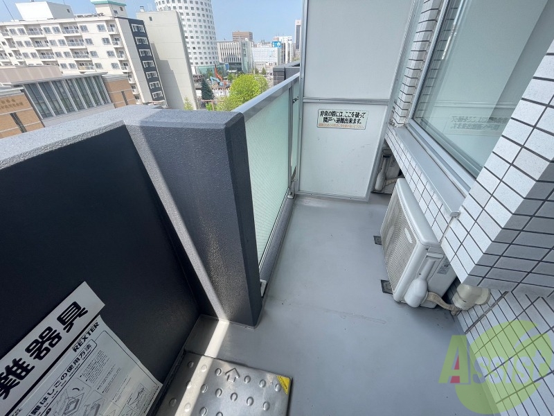 バルコニー　バルコニーです。洗濯物を干したり一息ついたりできますね！