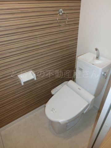 トイレ　ウォシュレット付きトイレ