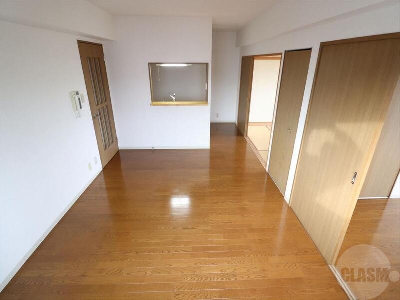 居室・リビング　１３帖のリビングルーム