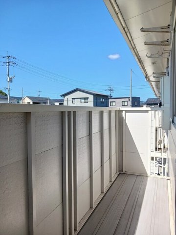 バルコニー　陽当たり良好なバルコニーです