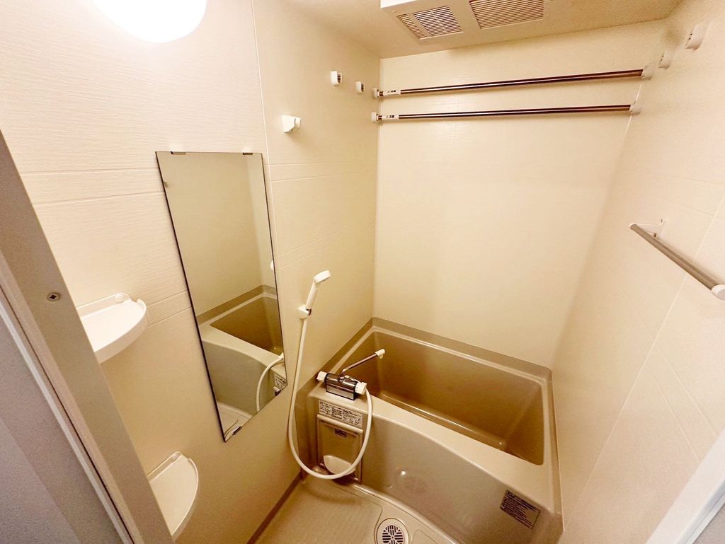 バス・シャワールーム　バス