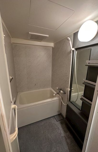 バス・シャワールーム　バス