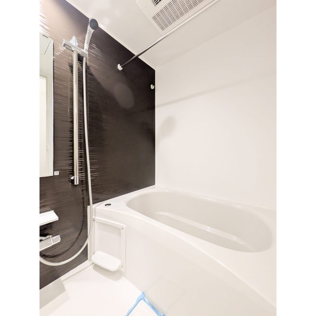 バス・シャワールーム　ゆったり過ごせるお風呂です