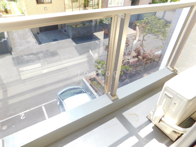 バルコニー　あると嬉しいバルコニー付きです。