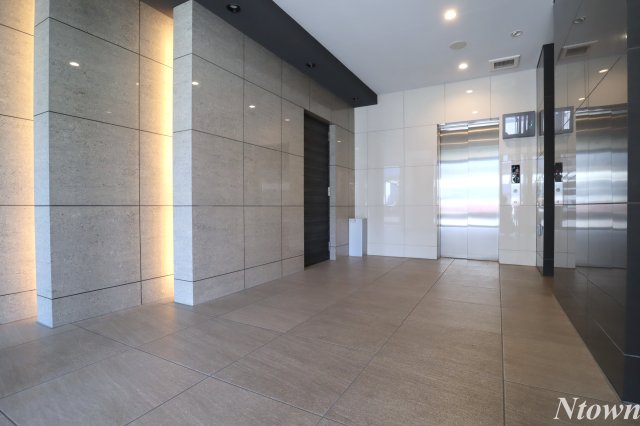 ロビー　ゆとりのあるロビーです