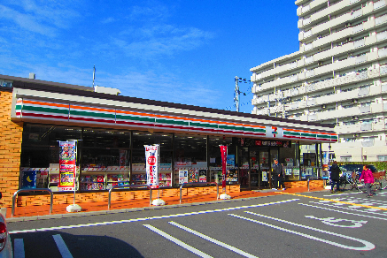 コンビニ　セブンイレブン 大阪北島3丁目店（コンビニ）まで218m