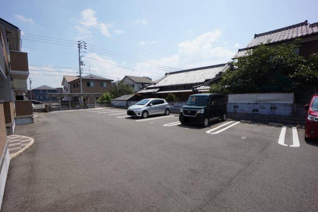 駐車場　駐車場