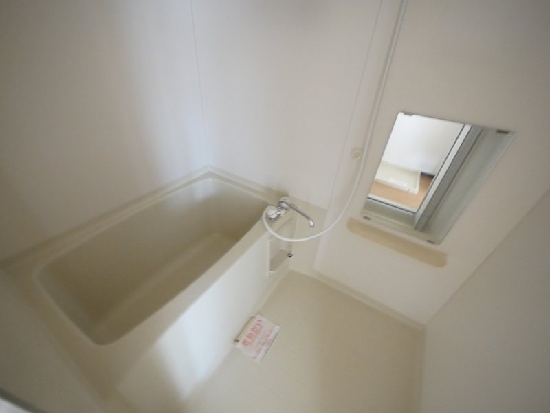 バス・シャワールーム　シャワー