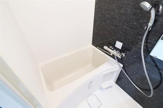 バス・シャワールーム　?