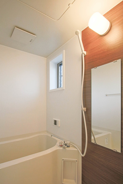 バス・シャワールーム　同じ建物の別のお部屋