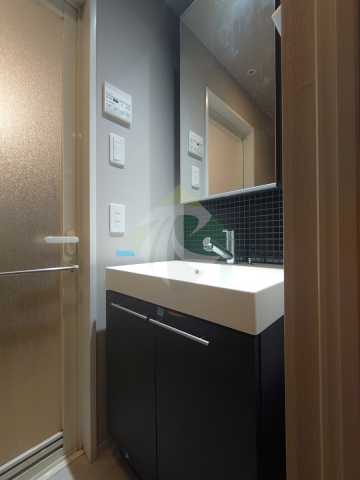 洗面設備　別部屋になります。