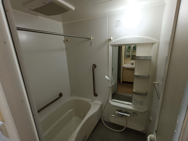 バス・シャワールーム