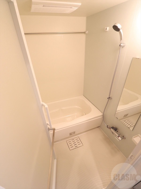 バス・シャワールーム　浴室乾燥機能付き