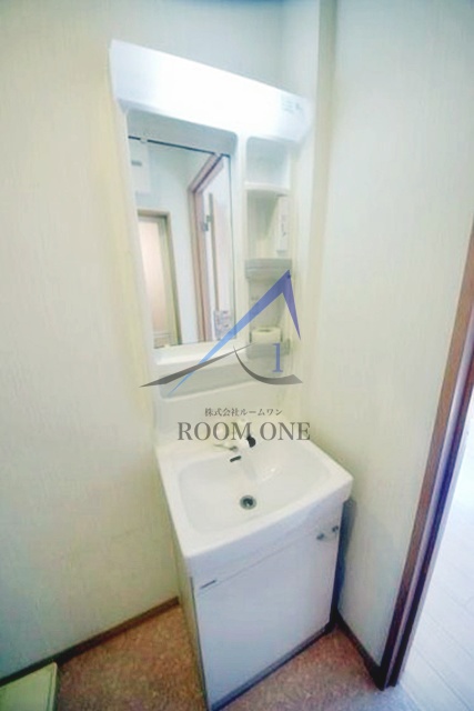 洗面設備　洗面台です。